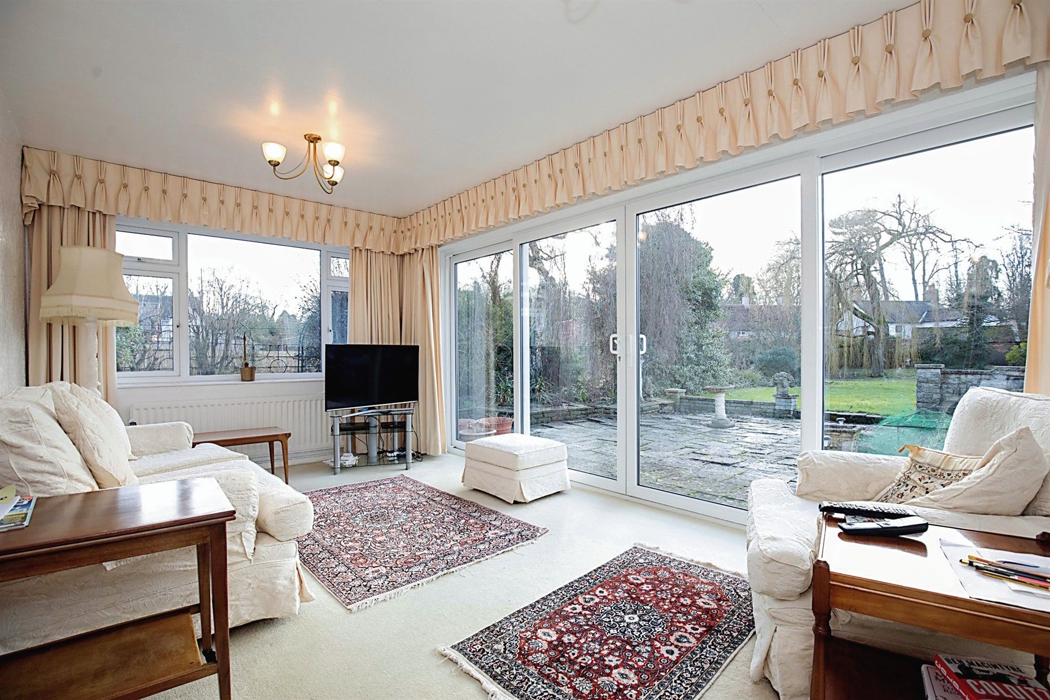 5 bed detached bungalow for sale in Ladbroke, Southam, Warwickshire