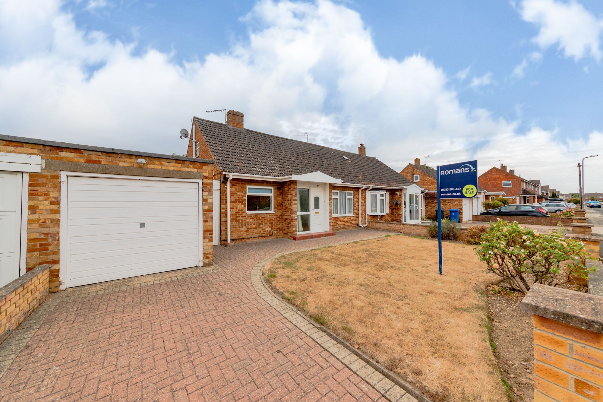 3 bed bungalow for sale in Longmead, Windsor, Berkshire SL4 Zoopla