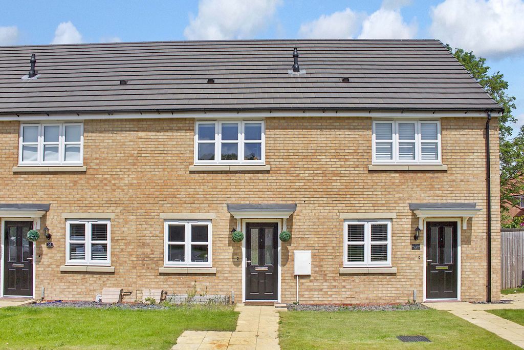 2 bed town house for sale in Bramblegate Road, Tockwith, York YO26 Zoopla
