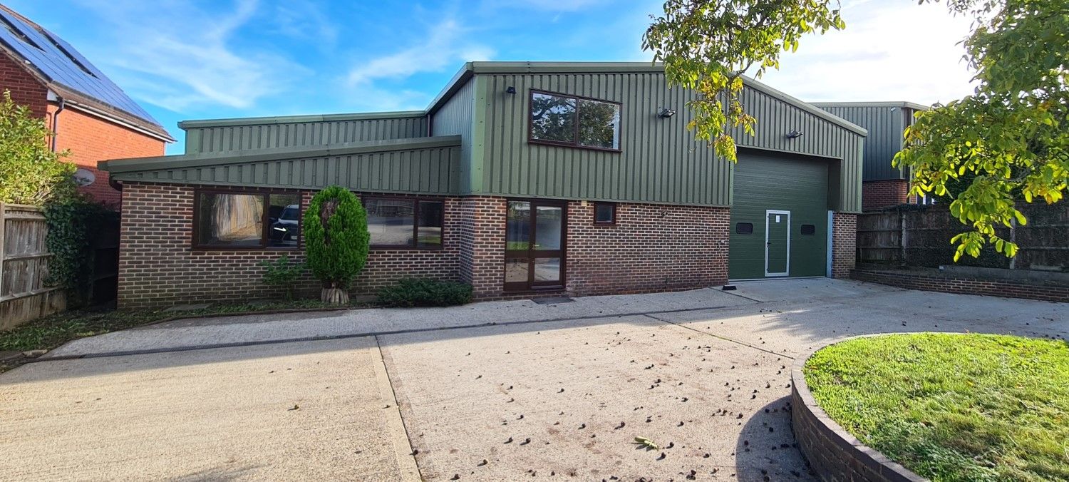 Warehouse for sale in Harrow Lane, Godalming GU7 Zoopla
