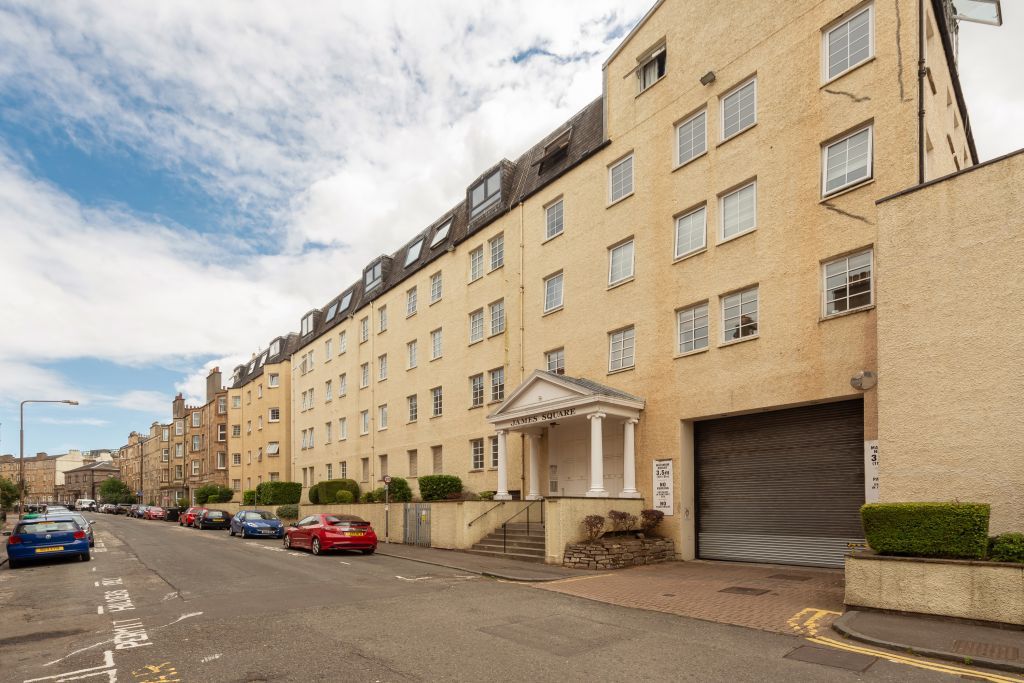 55/1 Caledonian Crescent, Edinburgh EH11