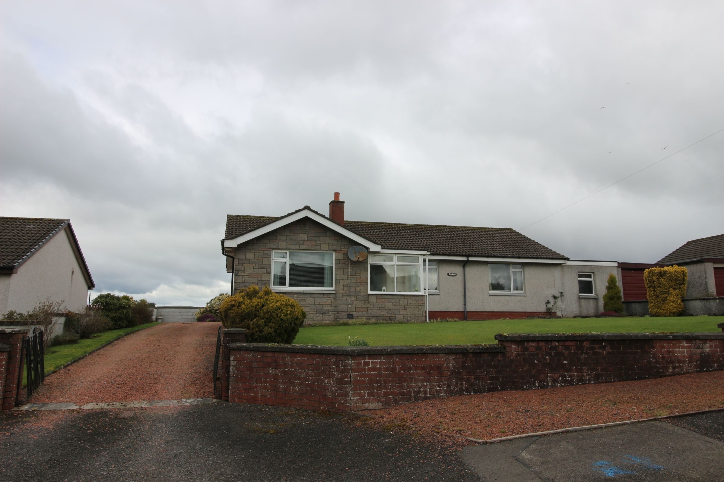 3 bed detached bungalow for sale in Burnswark View, Eaglesfield, Lockerbie DG11 Zoopla