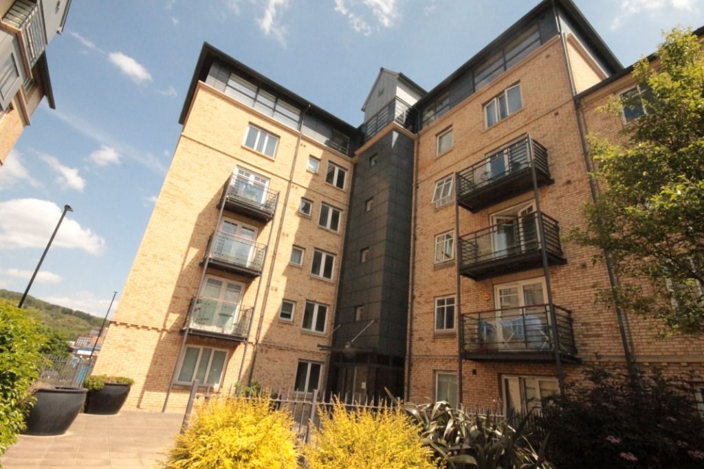 Cross Bedford Street, Hillsborough, Sheffield S6  