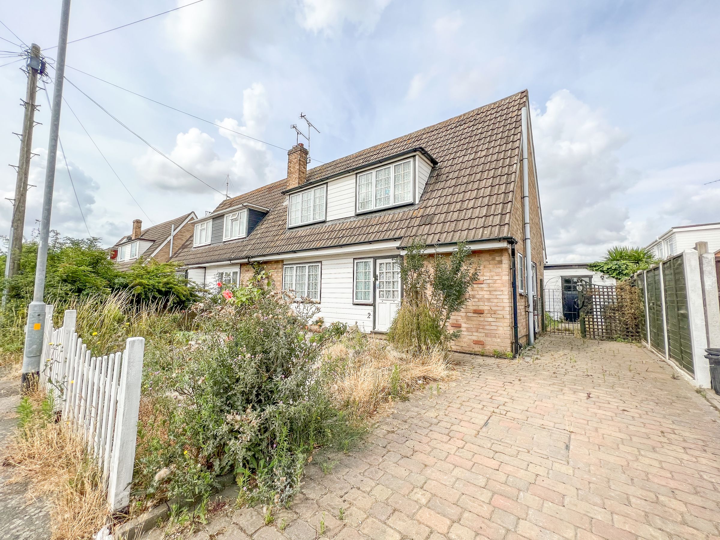 3 bed property for sale in Harrison Gardens, Hullbridge, Hockley SS5
