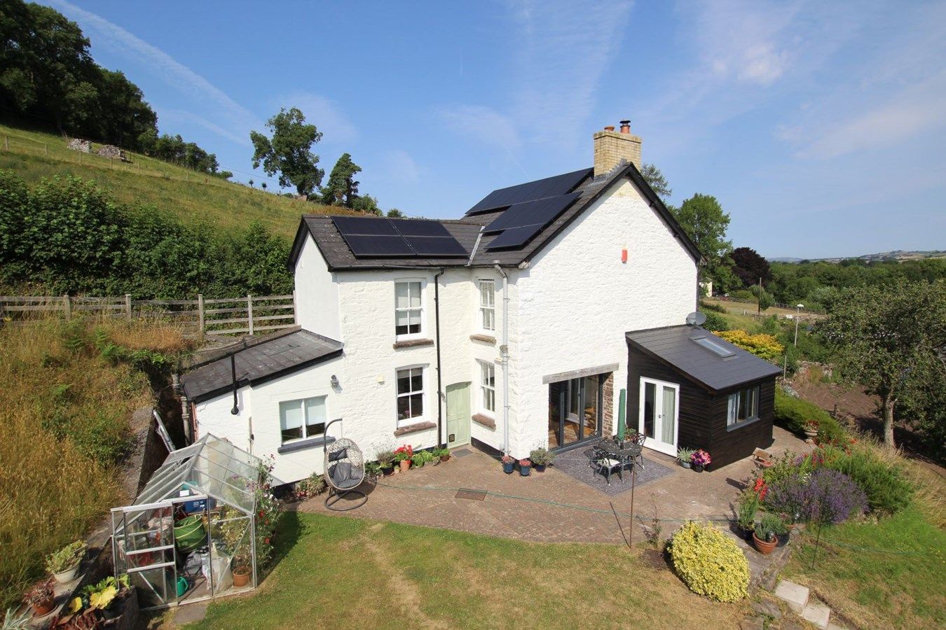 2 bed detached house for sale in TalybontOnUsk, Brecon LD3 Zoopla