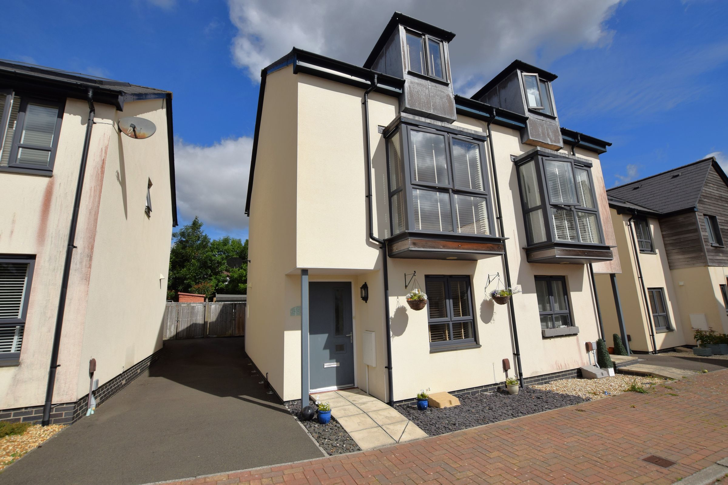 3 bed semidetached house for sale in Cobham Close, Glenholt, Plymouth