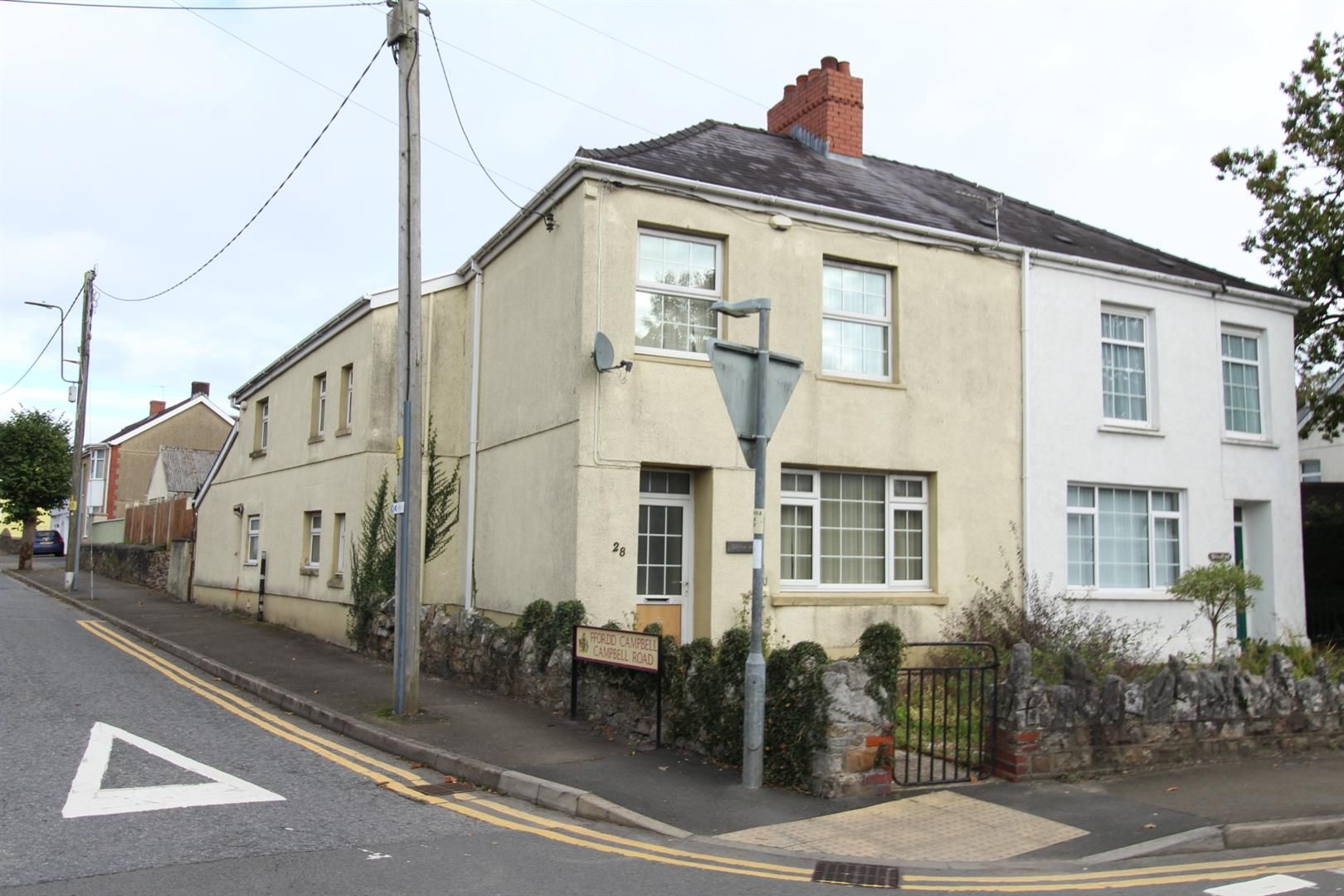 4 bed semidetached house for sale in Ammanford Road, Llandybie