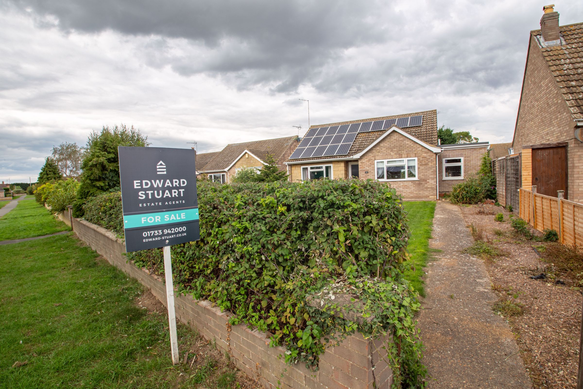 3 bed bungalow for sale in St. Michaels Walk, Peterborough PE6 Zoopla