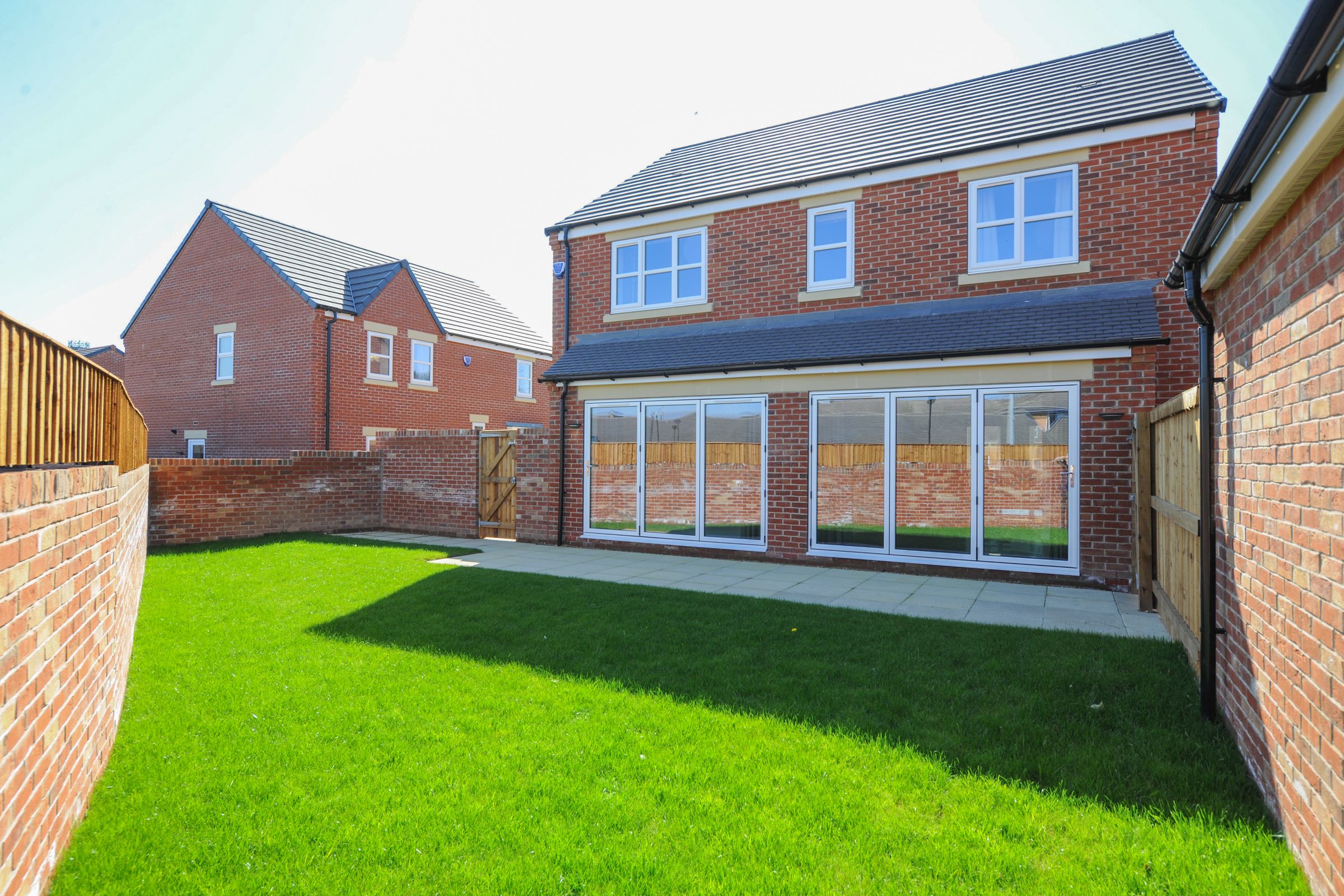 22 Hunters Walk, Chesterfield S40  