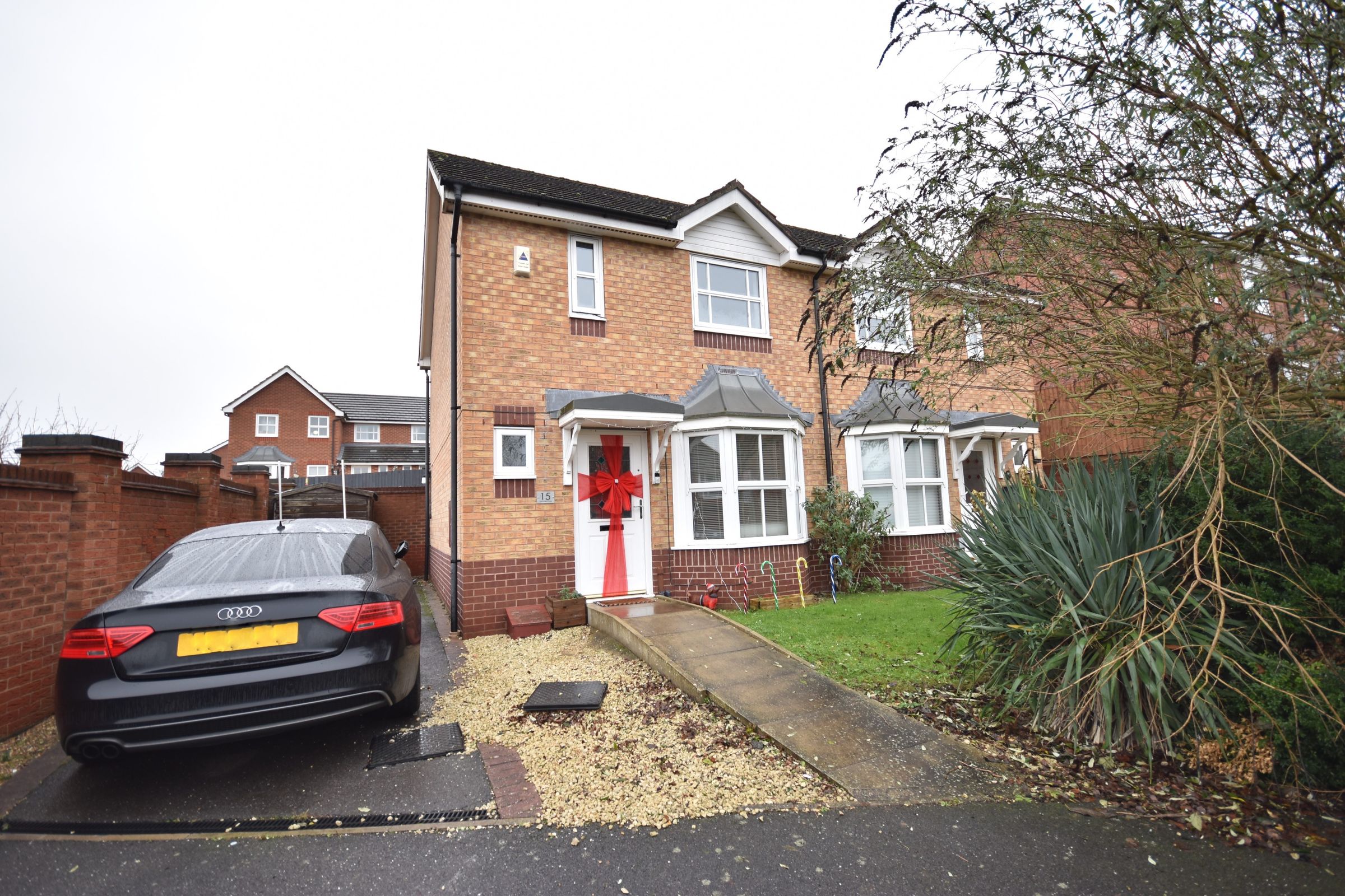 2 bed semidetached house to rent in Discovery Close, Sleaford NG34