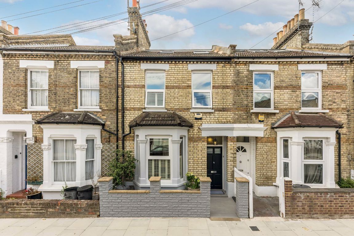 4 bed property for sale in Purcell Crescent, London SW6 Zoopla