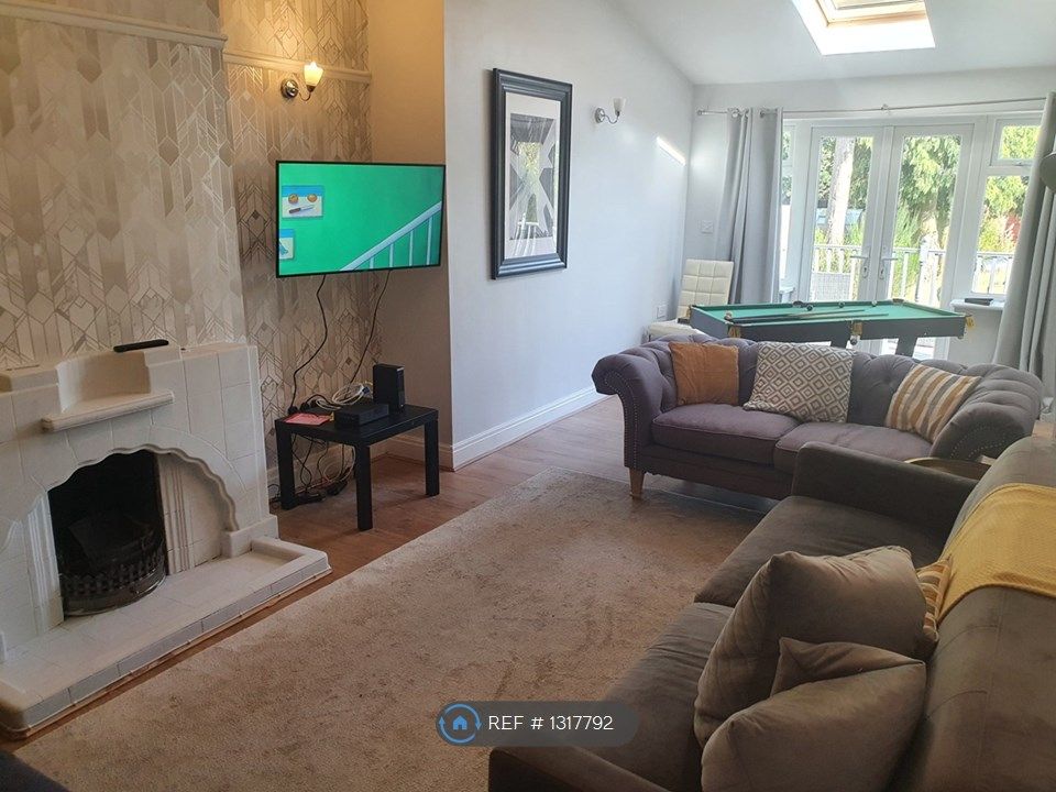 5 bed semidetached house to rent in Olive Hill Road, Halesowen B62