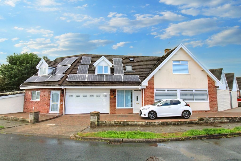 5 bed detached house for sale in Long Acre Drive, Nottage, Porthcawl