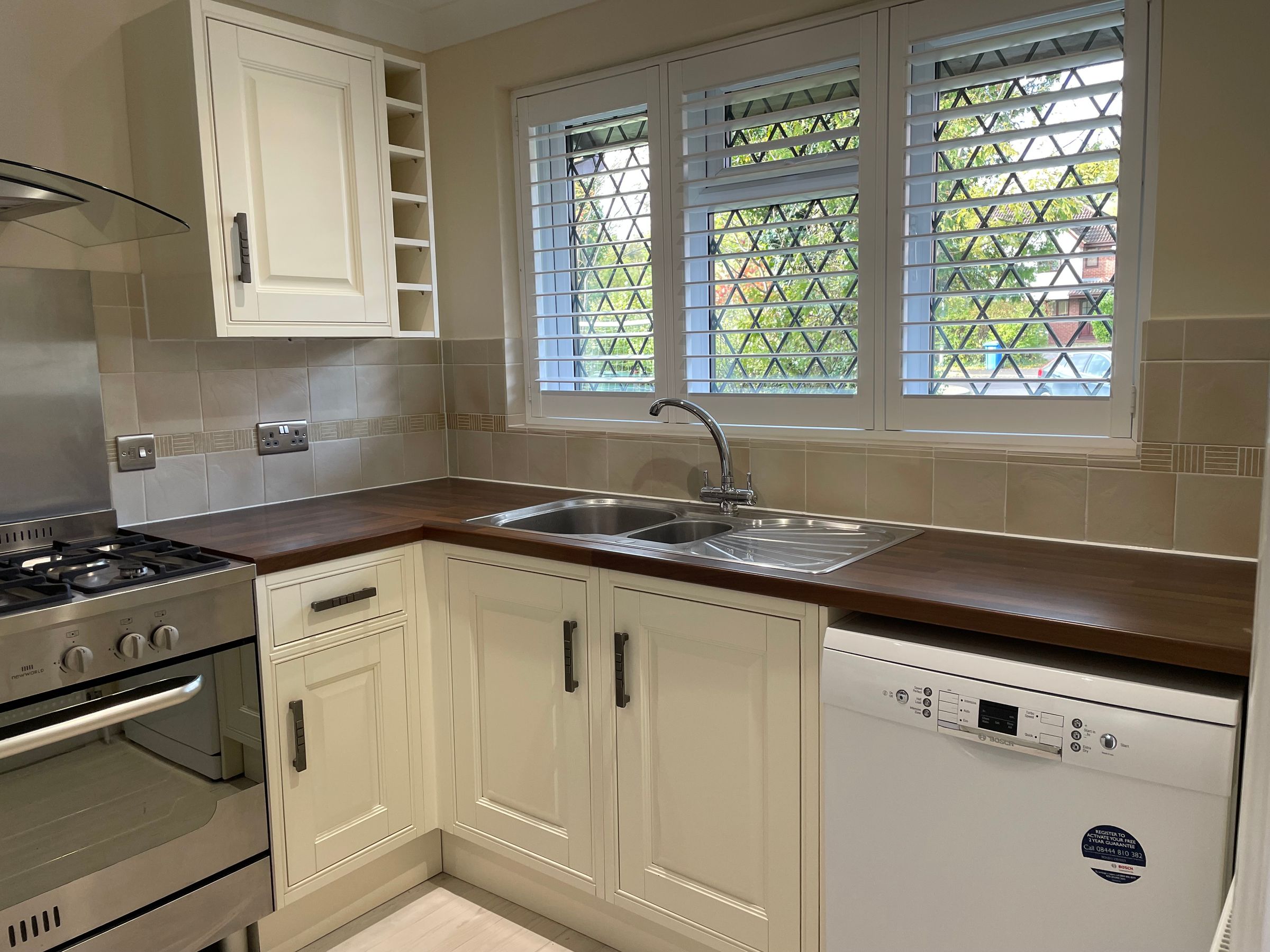 3 bed end terrace house to rent in Stevenson Drive, Binfield, Bracknell