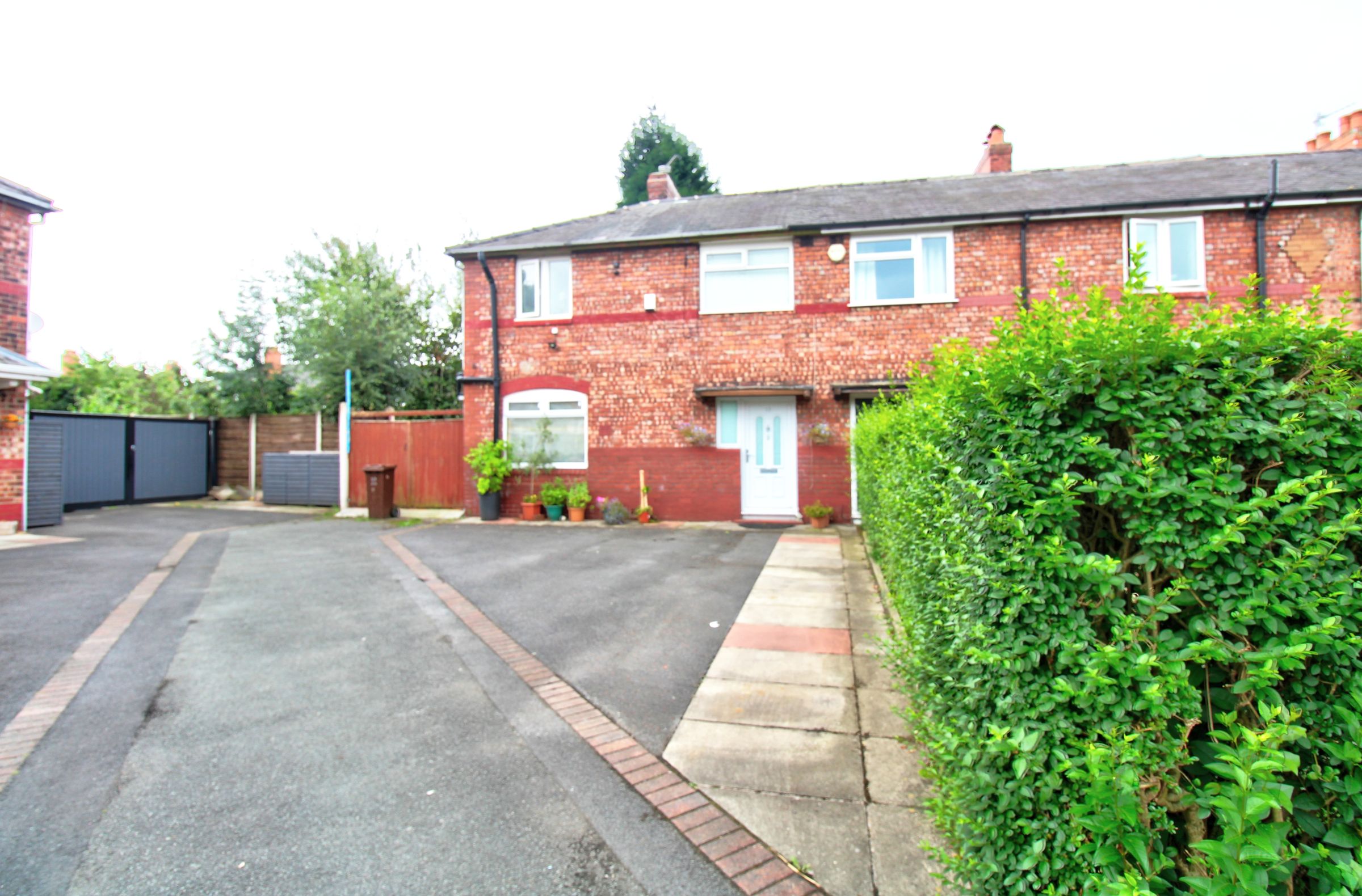 3 bed end terrace house for sale in Wallasey Avenue, Fallowfield