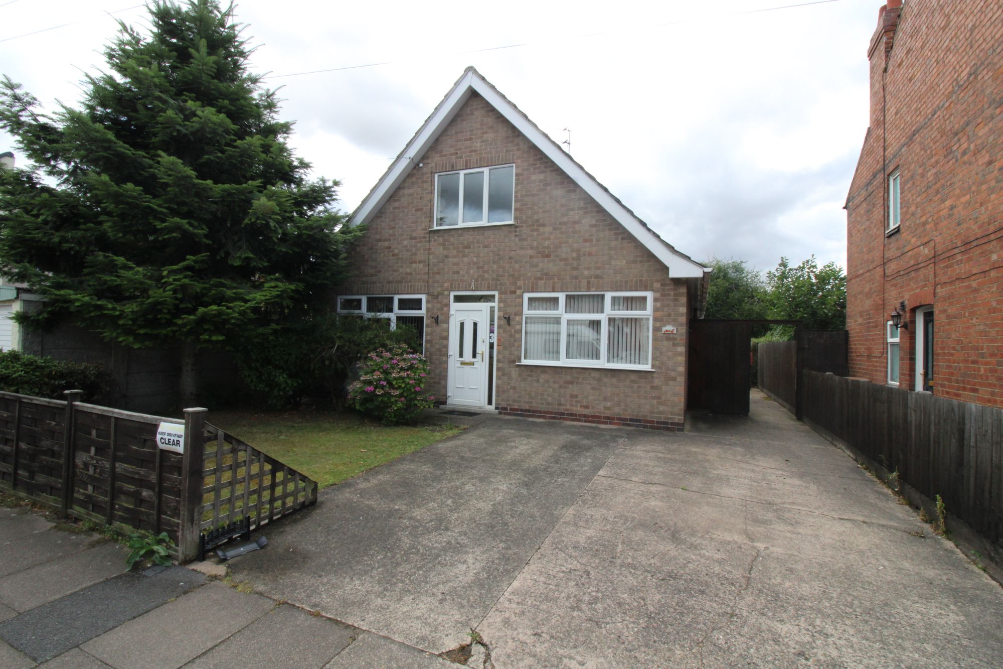 3 bed detached house for sale in Myrtle Avenue, Long Eaton, Nottingham