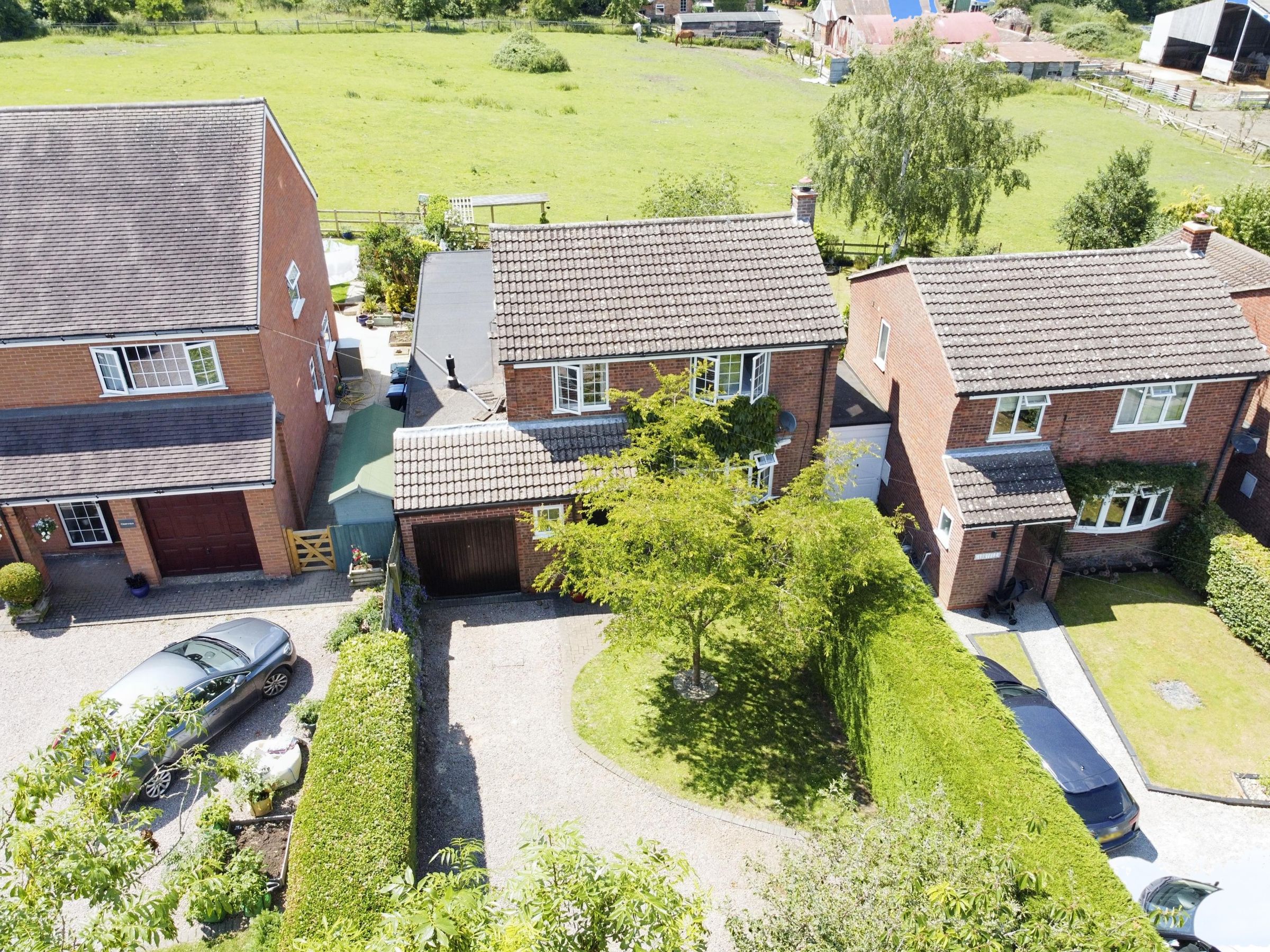 3 bed linkdetached house for sale in Top Street, Northend, Southam