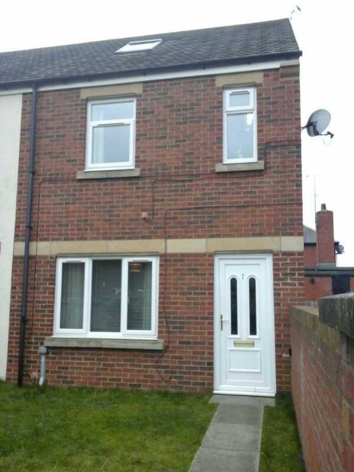 3 bed terraced house to rent in Ashfield Mews, Hazlerigg, Newcastle