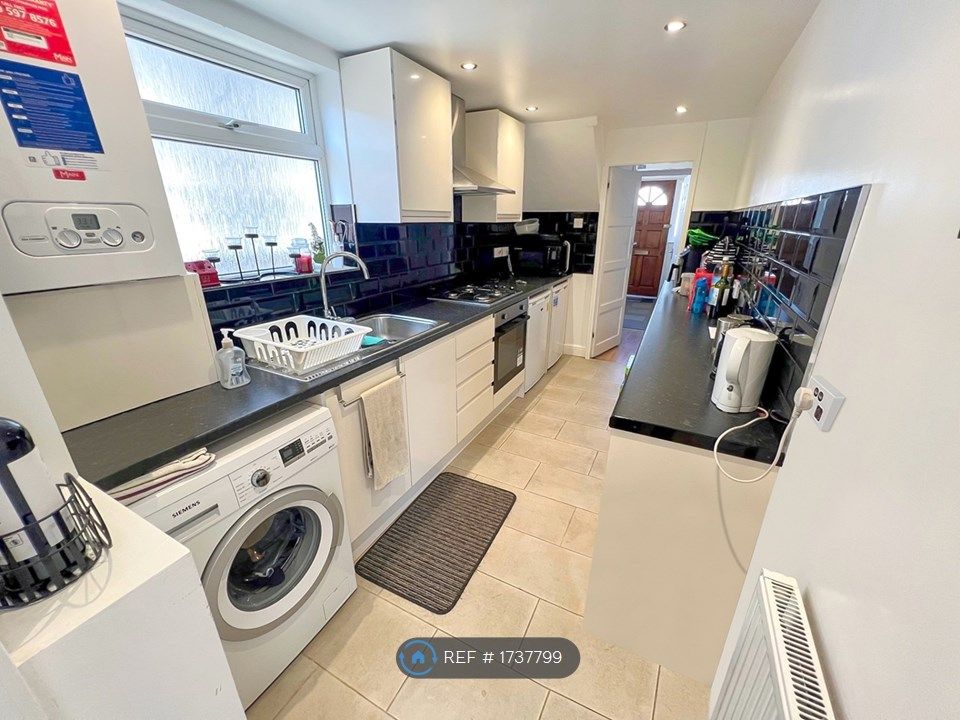 2 bed to rent in Kingsley Avenue, Hounslow TW3 Zoopla