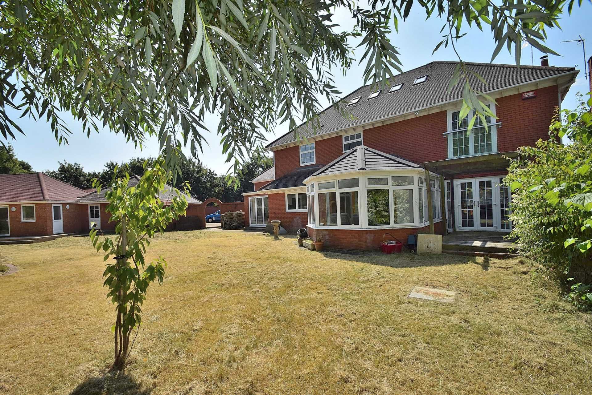 Hillcrest Close, Loughton MK5