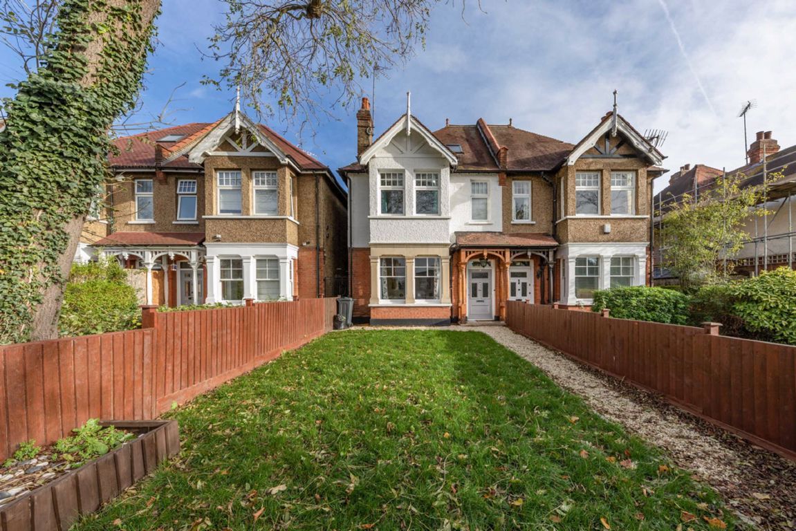 5 bed semidetached house for sale in Thornbury Road, Osterley