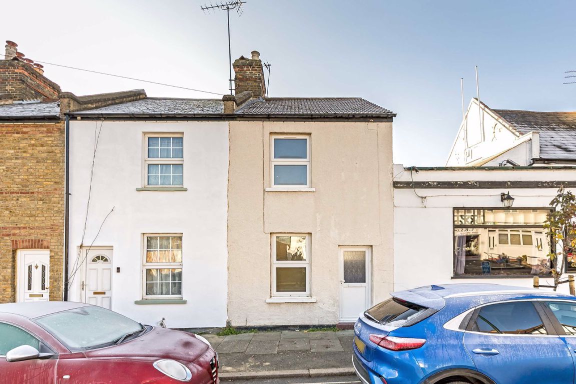 2 bed property for sale in Kneller Road, Whitton, Twickenham TW2 Zoopla