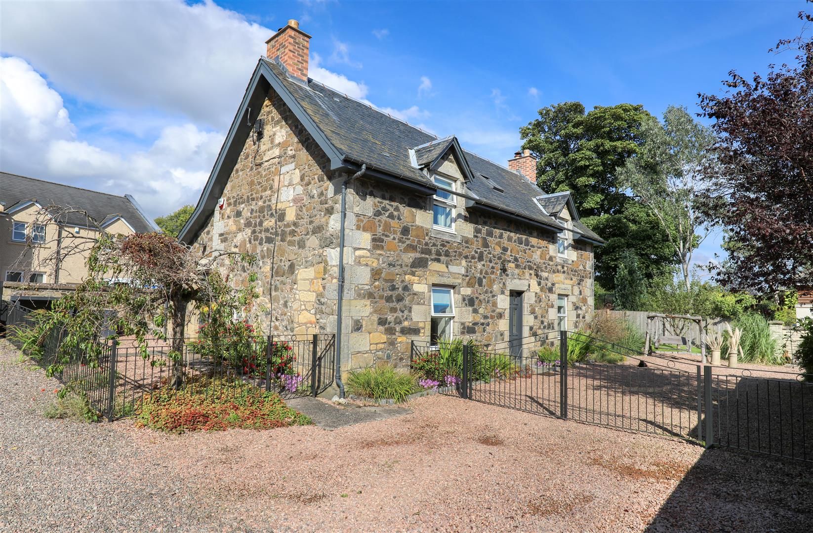 3 bed cottage for sale in Mains Lodge, Leslie, Glenrothes KY6 Zoopla