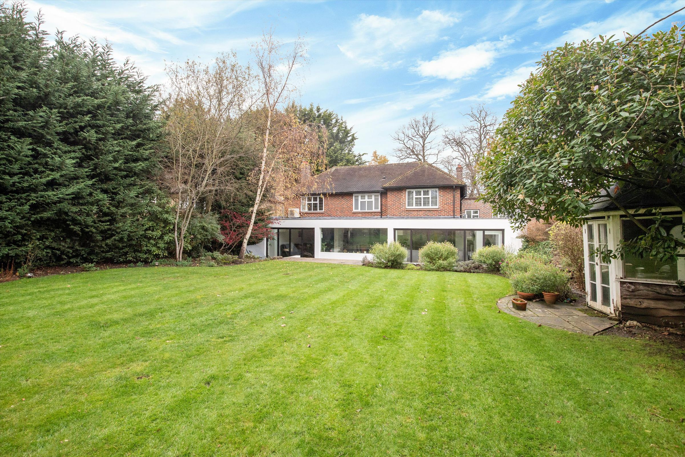 Queensmere Road, Wimbledon, London SW19  