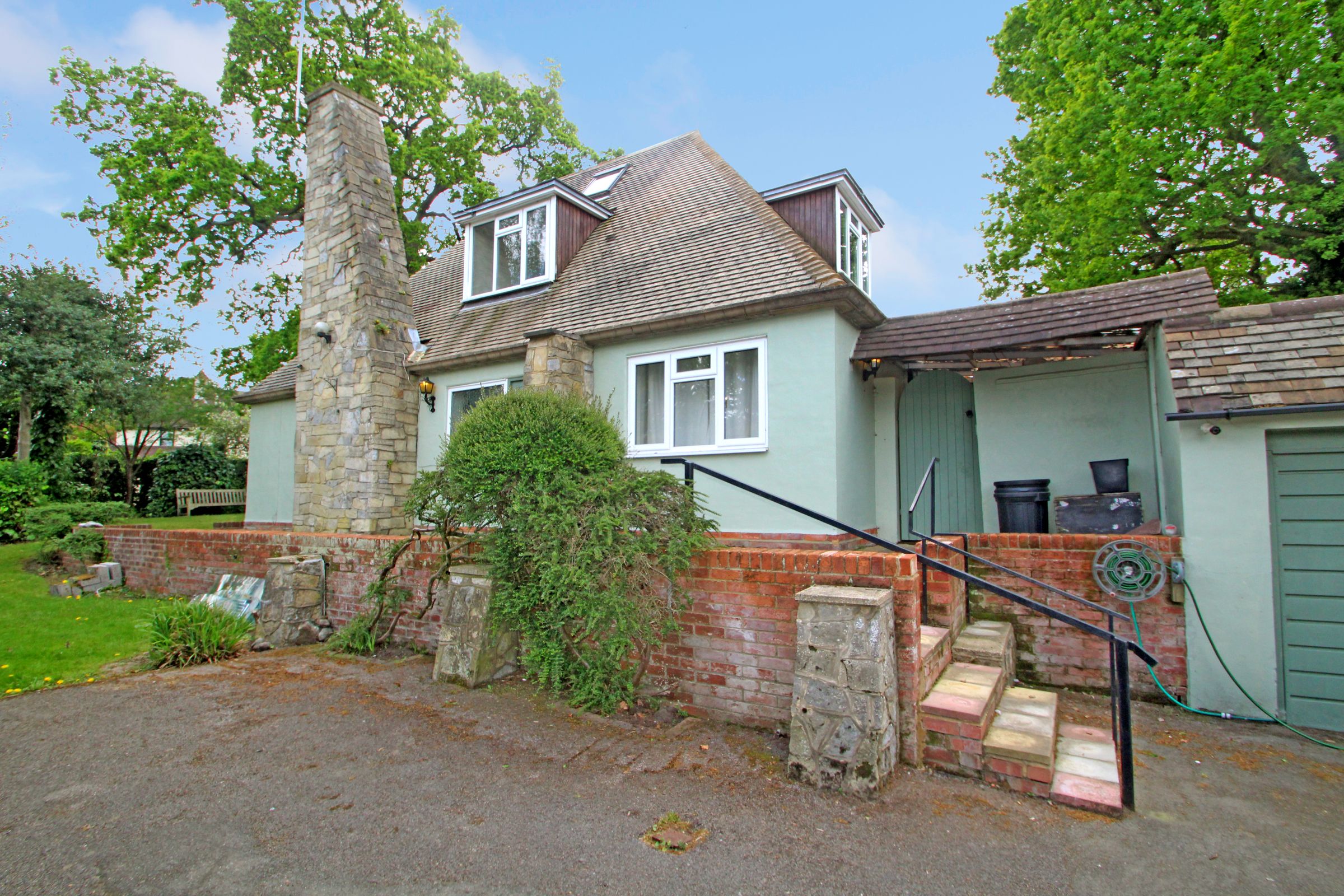 2 bed detached house for sale in Hamilton, Vine Grove, Uxbridge