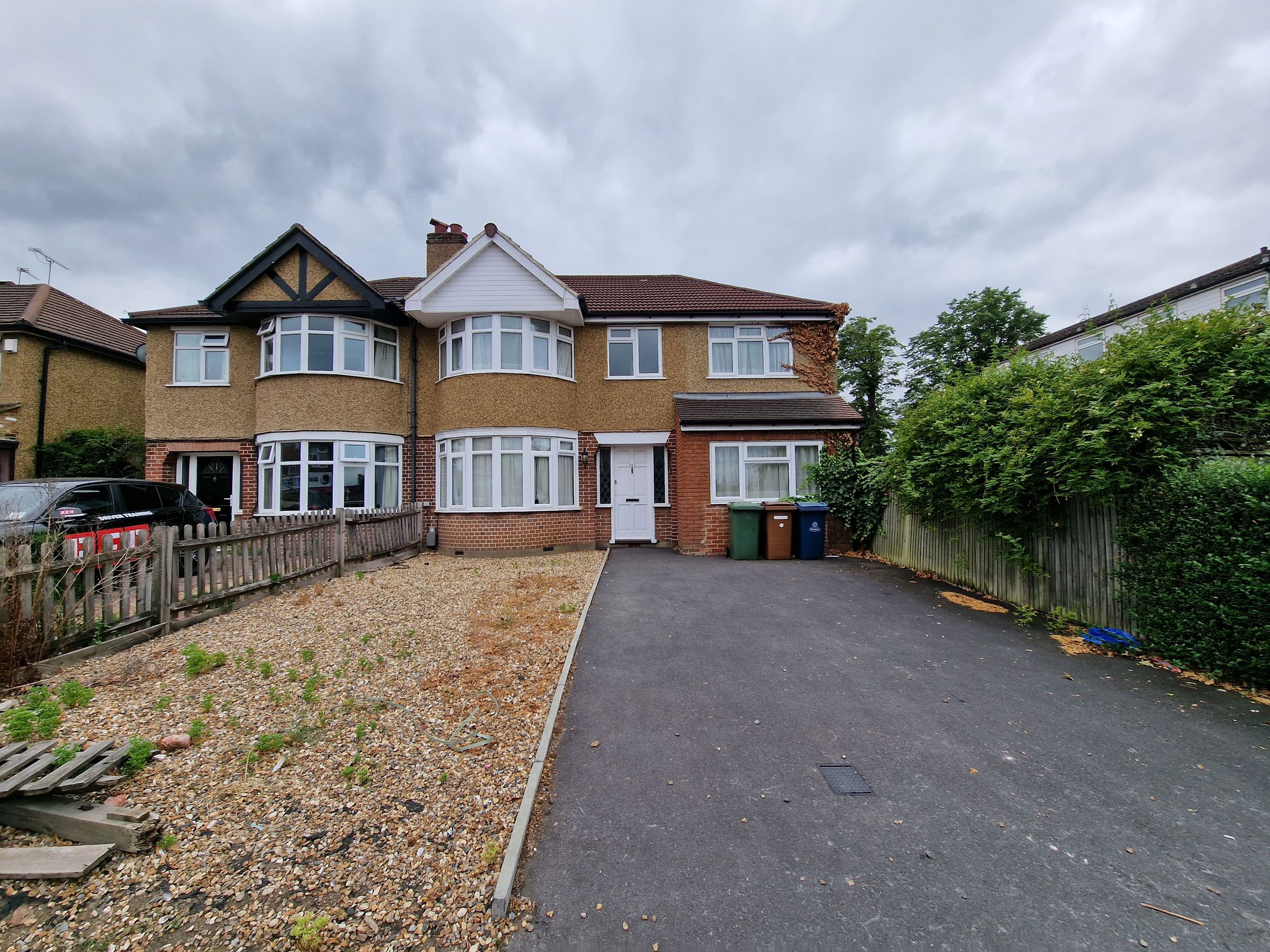 6 bed semidetached house for sale in Eastcote Lane, Harrow HA2 Zoopla