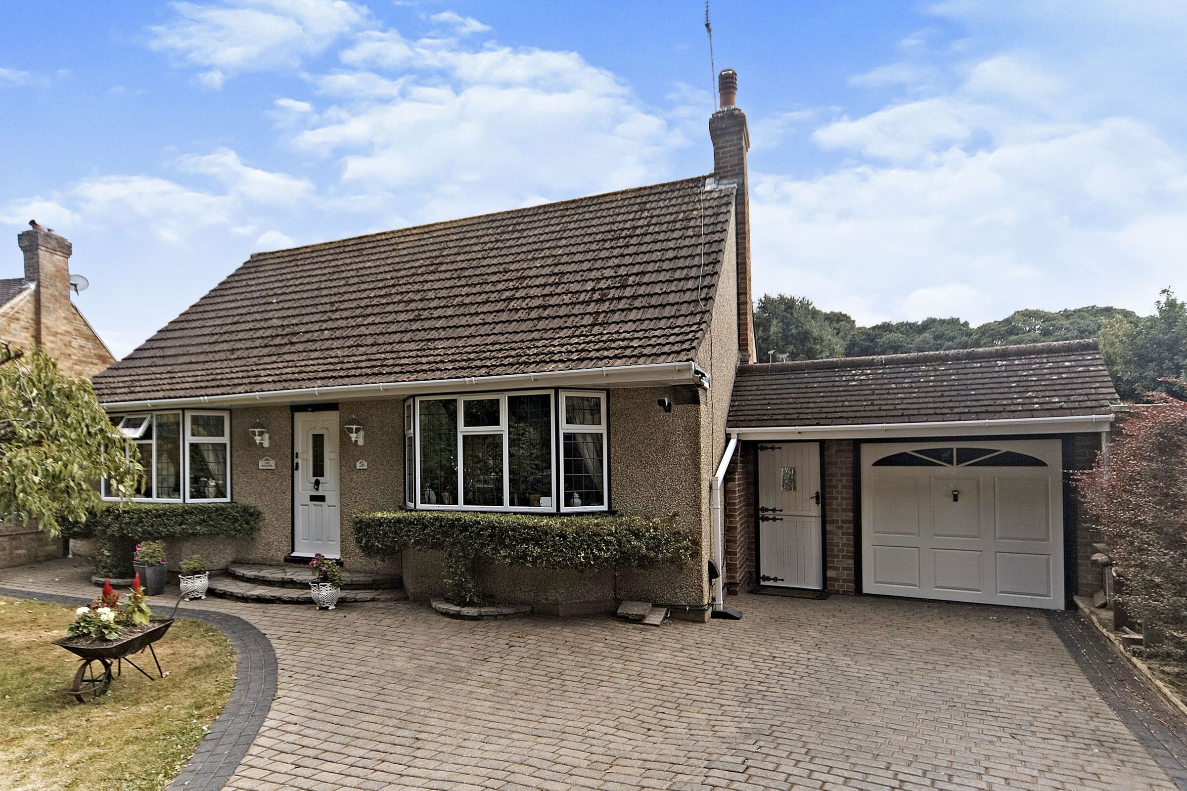 2 bed bungalow for sale in The Gallop, South Croydon CR2 Zoopla
