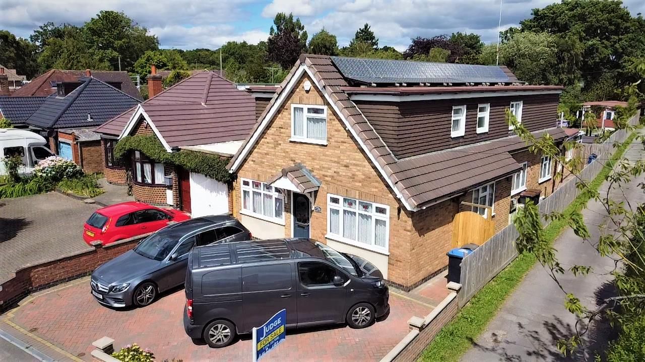 6 bed detached house for sale in Leicester Road, Markfield