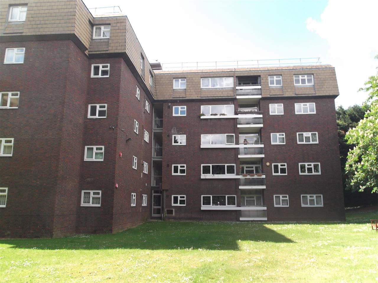 3 bed flat for sale in Lodge Close, Edgware HA8 Zoopla