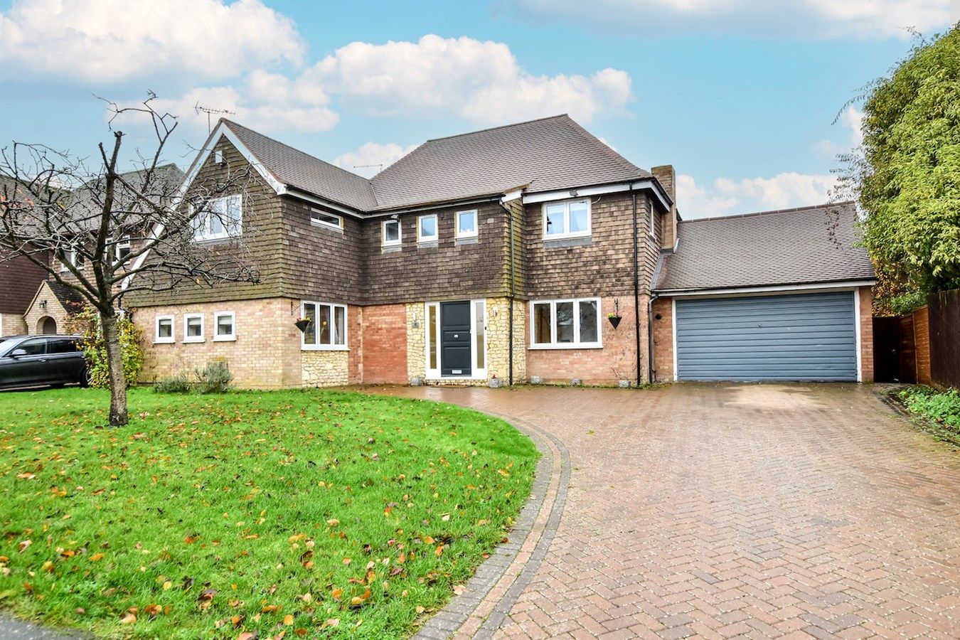4 bed detached house for sale in Mayflower Close, Hartwell, Aylesbury