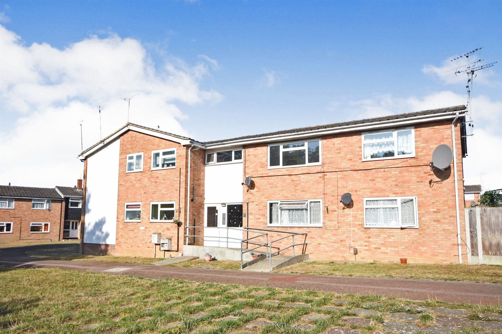2 bed flat for sale in Houblon Drive, Galleywood, Chelmsford CM2 Zoopla