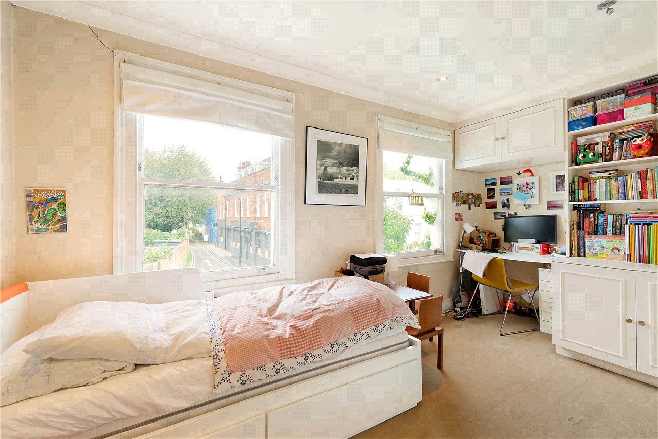 3 bed semidetached house for sale in Haldane Road, London SW6 Zoopla