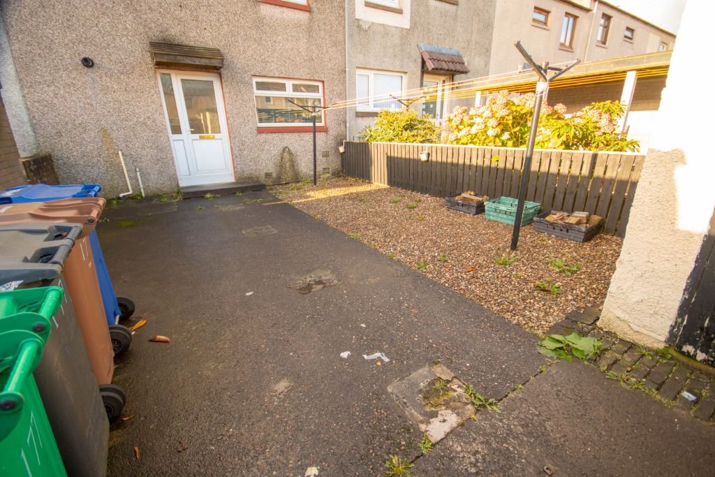 3 bed terraced house to rent in Inveraray Avenue, Glenrothes KY7 Zoopla