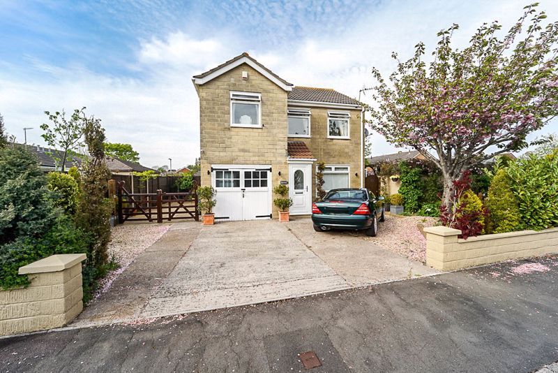 4 bed detached house for sale in Wentworth Close, Worle, WestonSuper