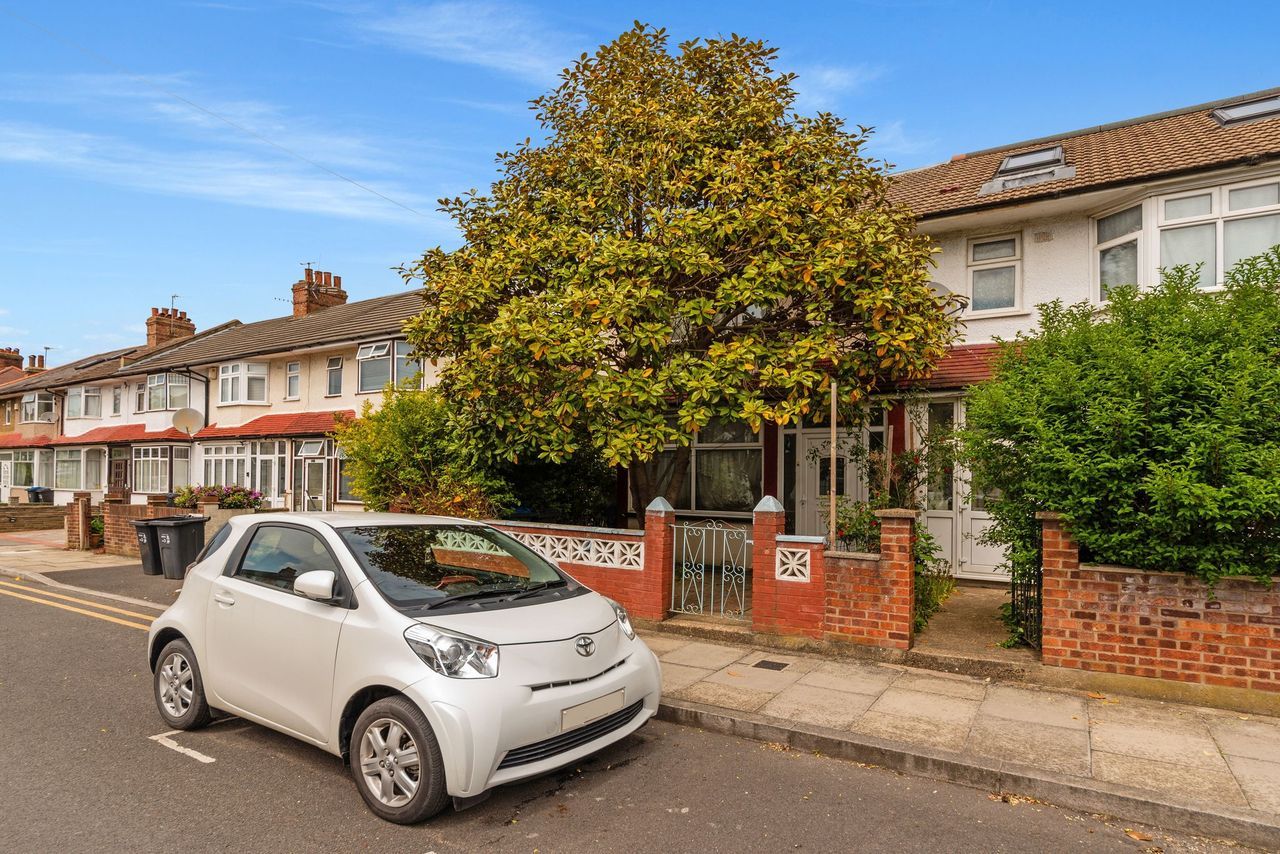 Woodland Way, Mitcham CR4  