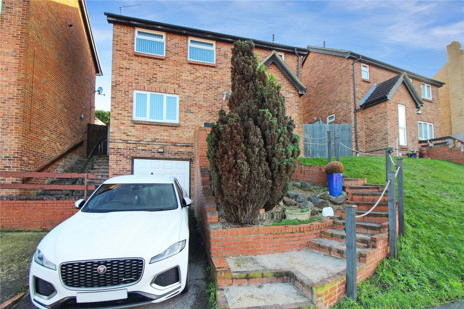 3 bed detached house for sale in Brenzett Close, Walderslade, Kent ME5 Zoopla
