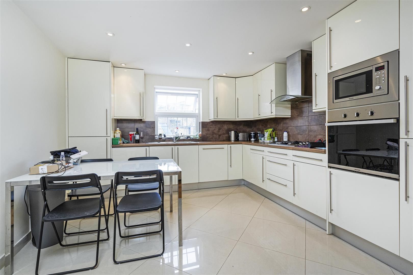 2 bed flat to rent in Hartfield Road, Wimbledon, London SW19 Zoopla