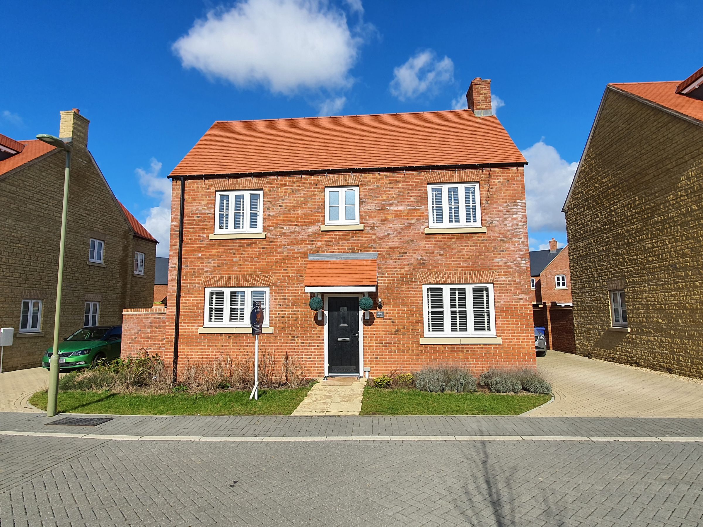 Bath Crescent Bicester Oxfordshire OX26  