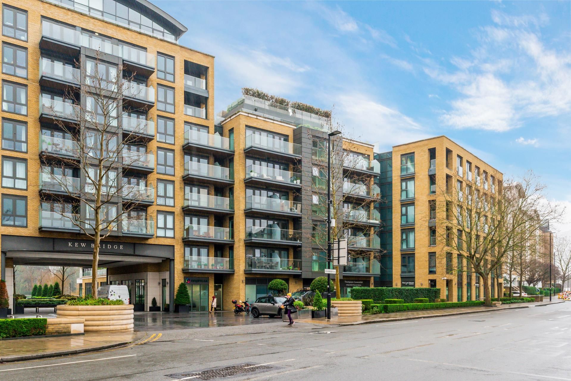 2 bed flat for sale in Quayside House, 8 Kew Bridge Road, Brentford TW8