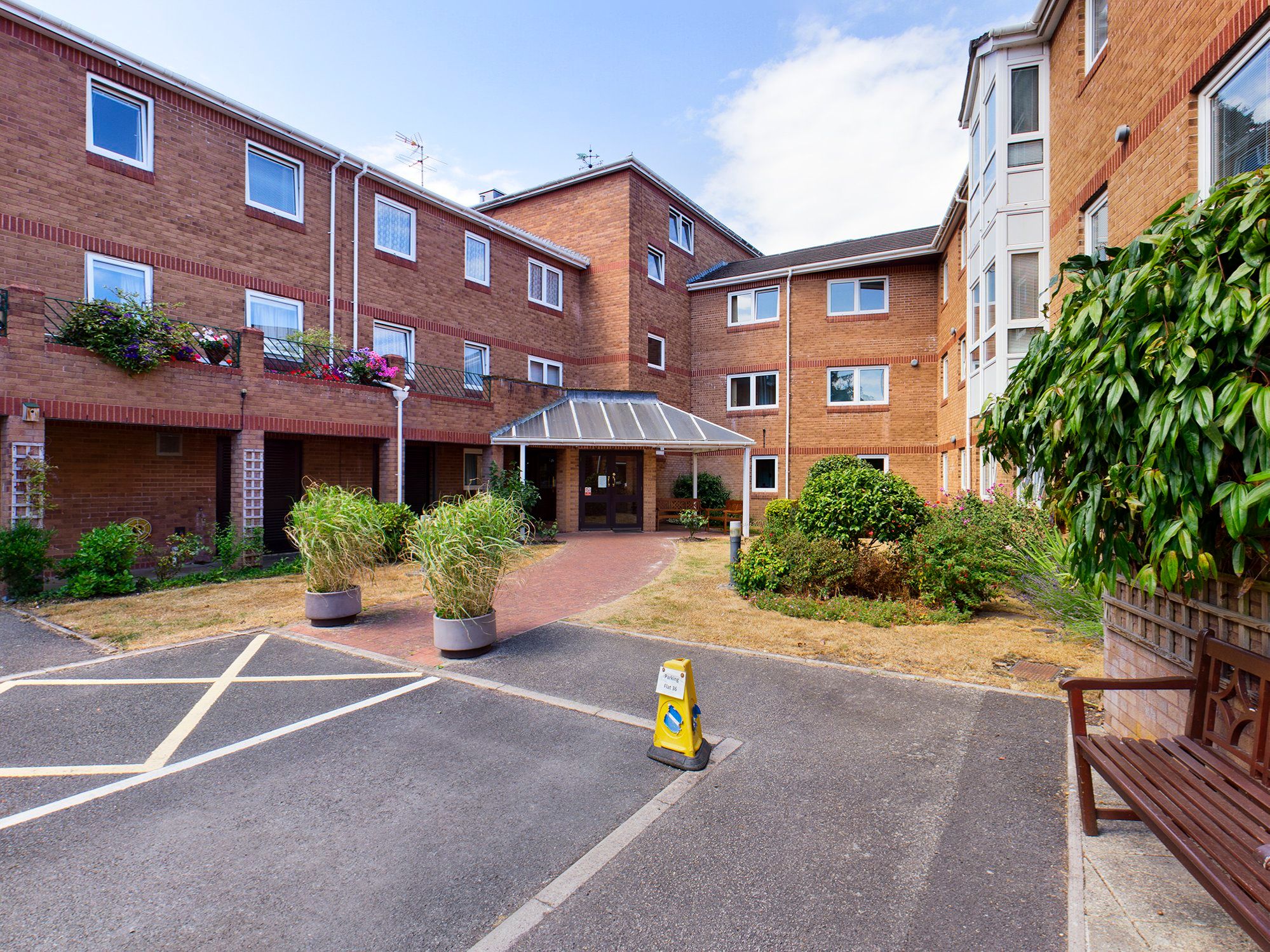 1 bed flat for sale in Church Road, Newton Abbot TQ12 Zoopla