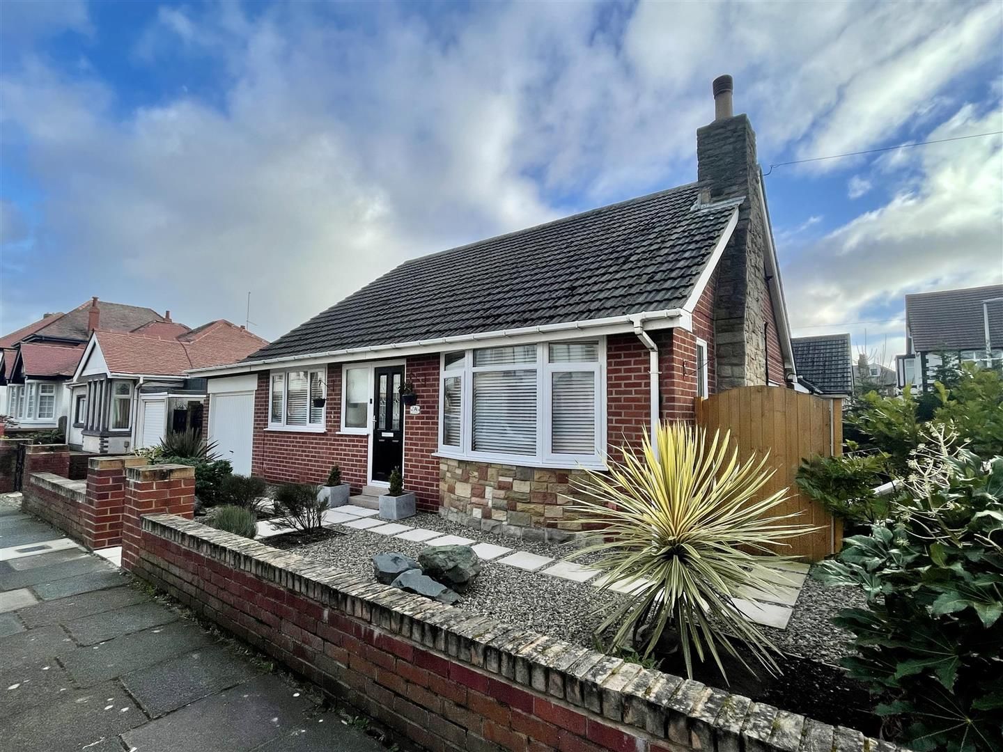 3 bed bungalow for sale in Kingston Avenue, Blackpool FY4 Zoopla