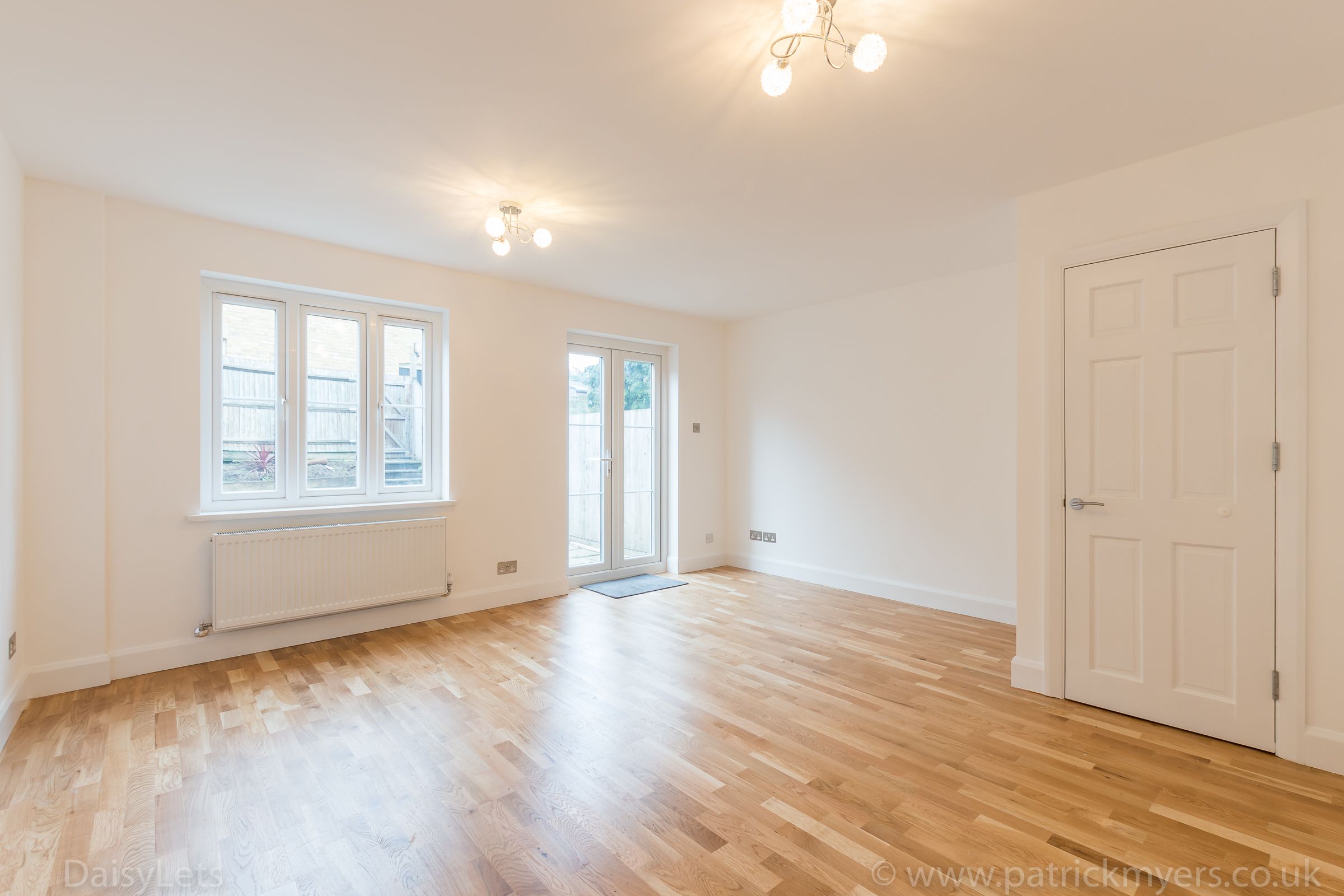 3 bed semidetached house to rent in Lordship Lane, East Dulwich