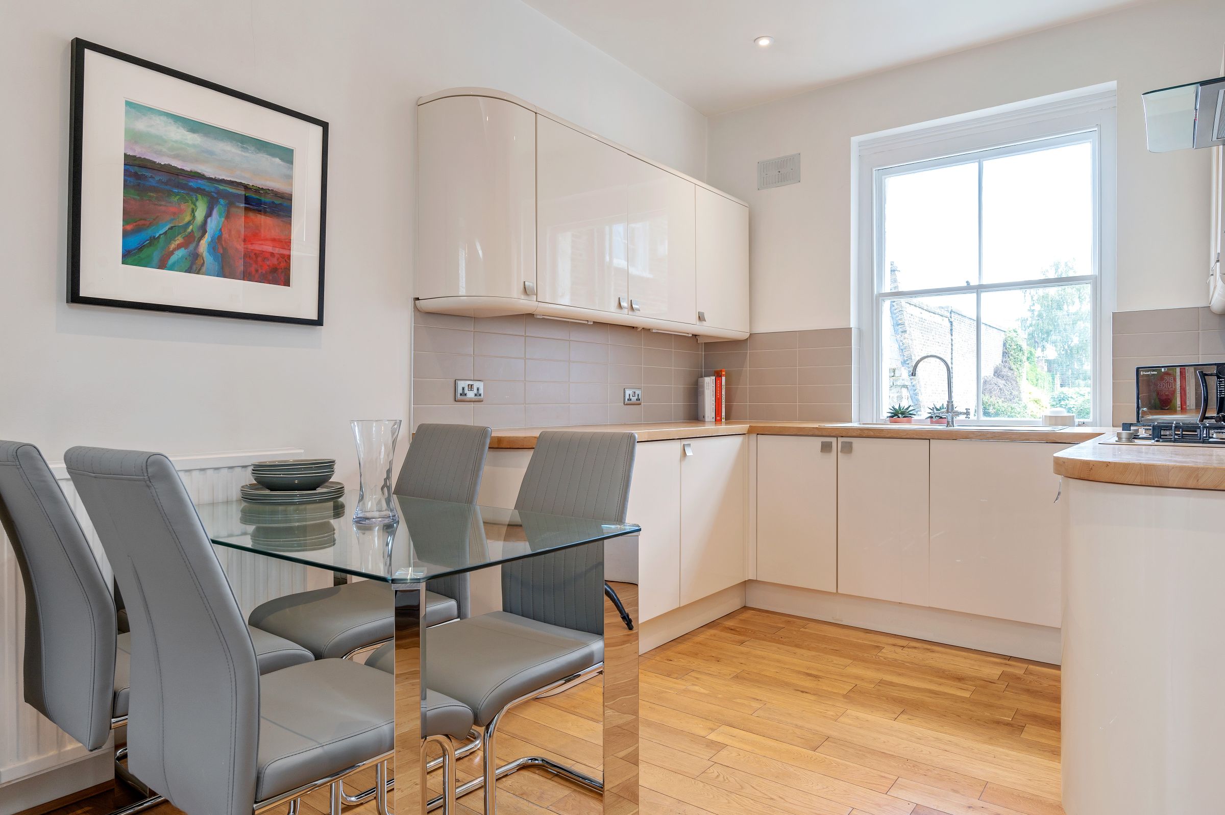 St Peters St, London N1