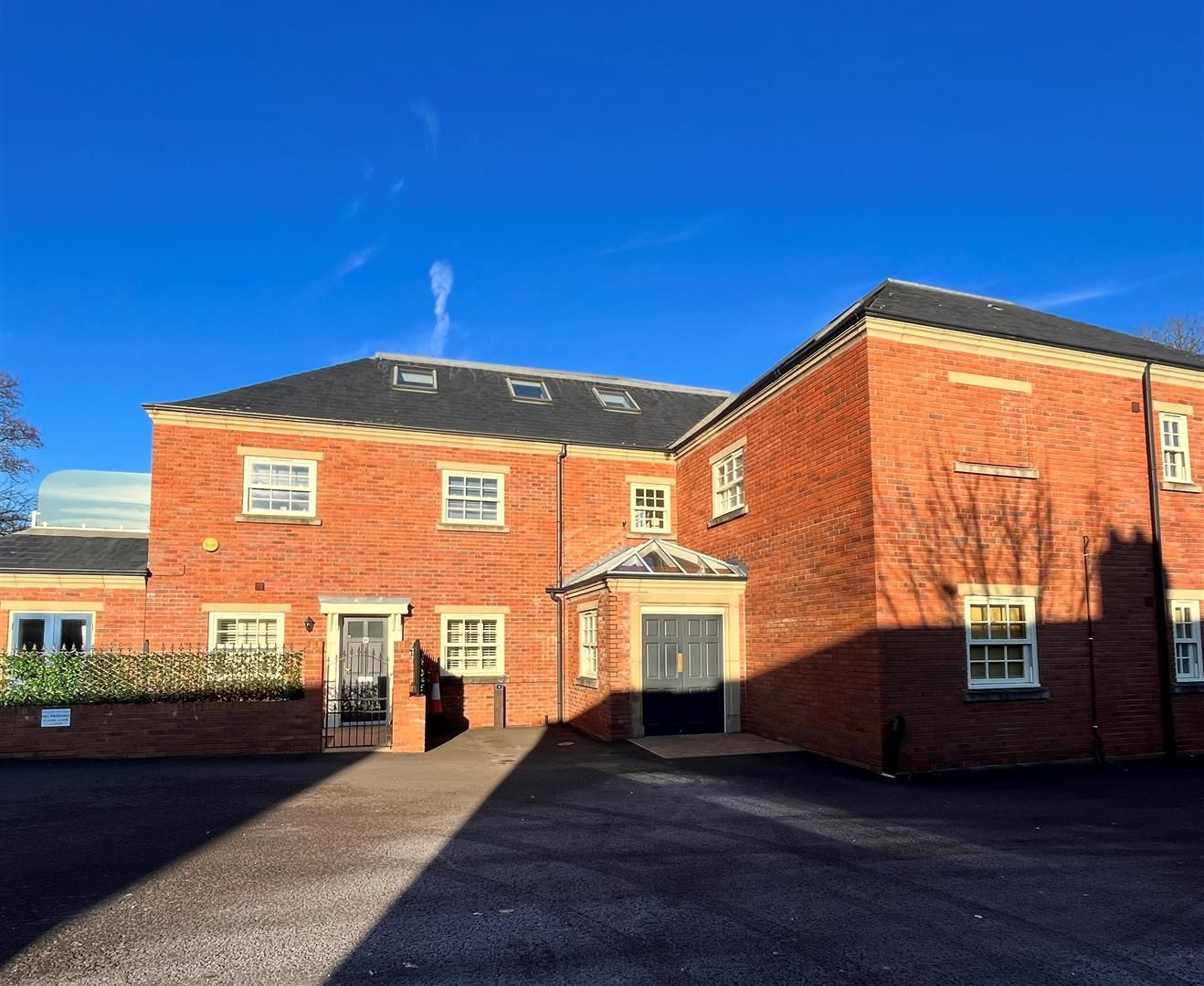 2 bed flat to rent in Stuart Court, Copthorne Road, Shrewsbury SY3 Zoopla