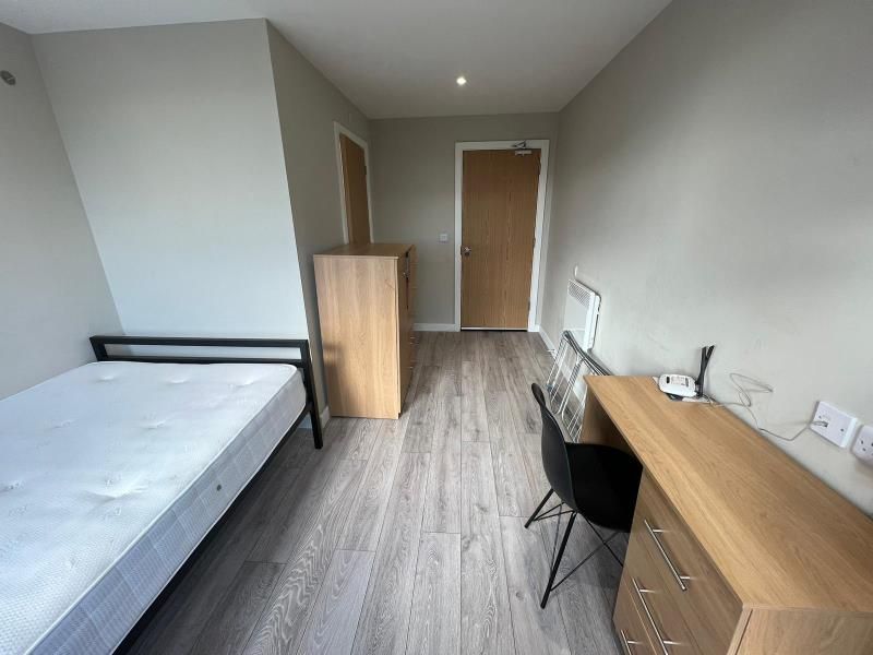 1 bed flat to rent in Colonnade House, 201 Sunbridge Road, Bradford