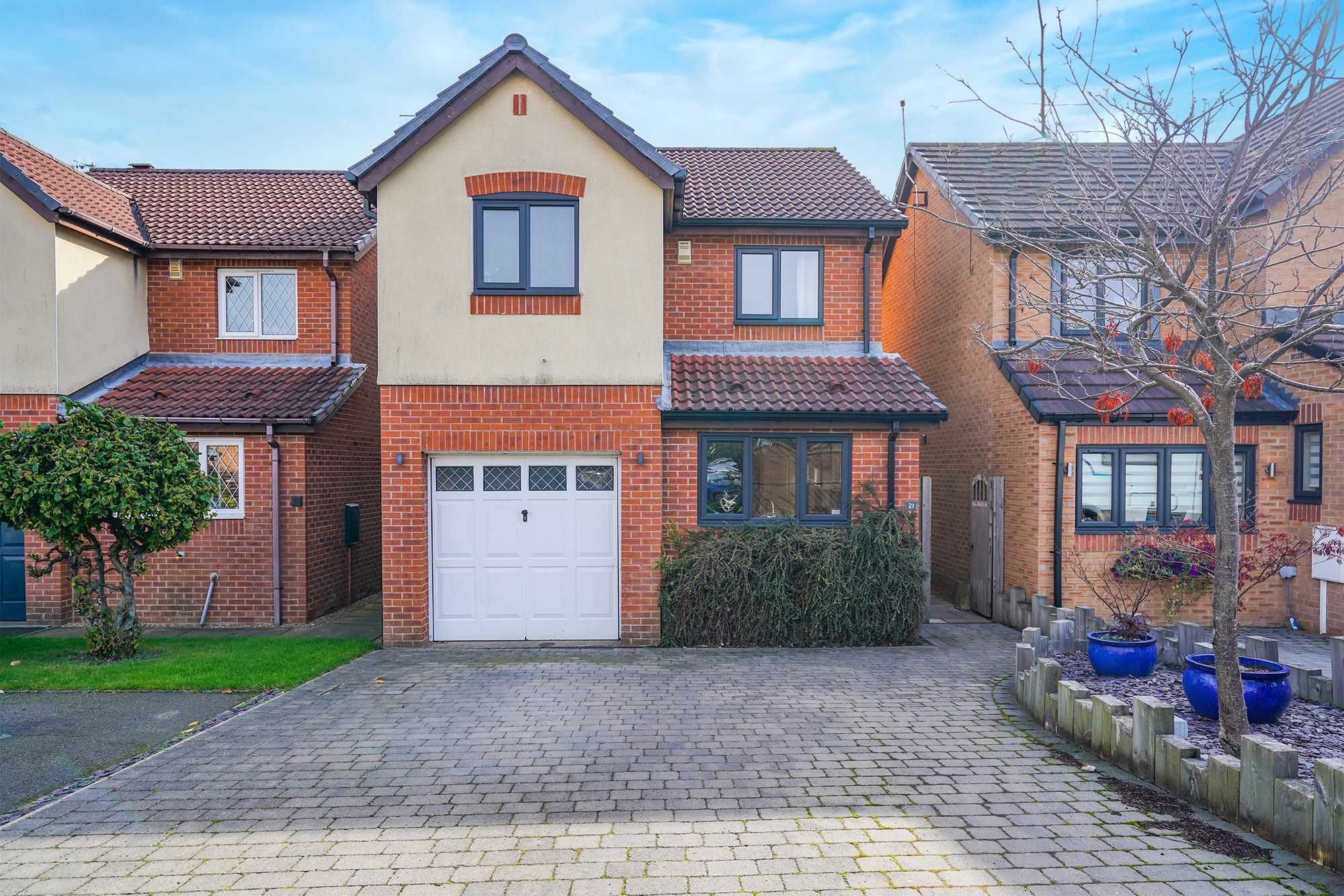 3 bed detached house for sale in Linden Park Grove, Chesterfield S40